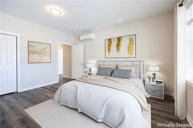 64 East Mitchell Avenue 14, Cheshire, CT 06410