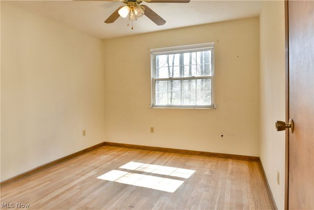 8391 Squires Lane NE, Warren, OH 44484