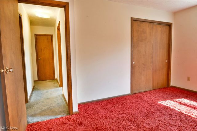 8391 Squires Lane NE, Warren, OH 44484