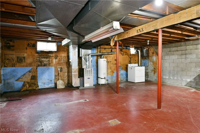 8391 Squires Lane NE, Warren, OH 44484