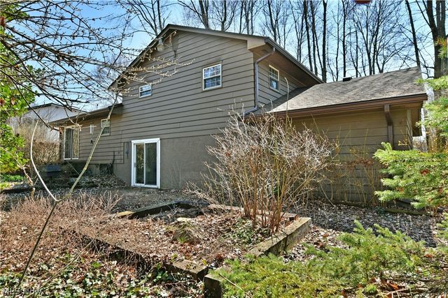 8391 Squires Lane NE, Warren, OH 44484