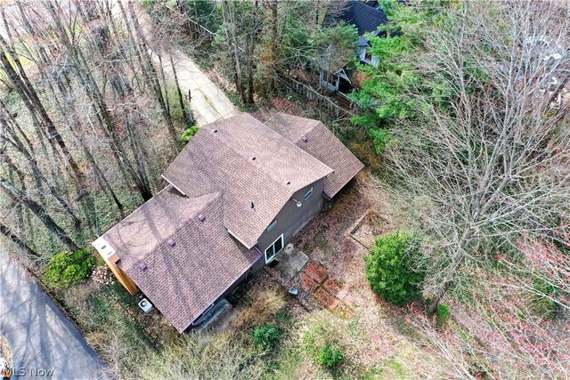 8391 Squires Lane NE, Warren, OH 44484