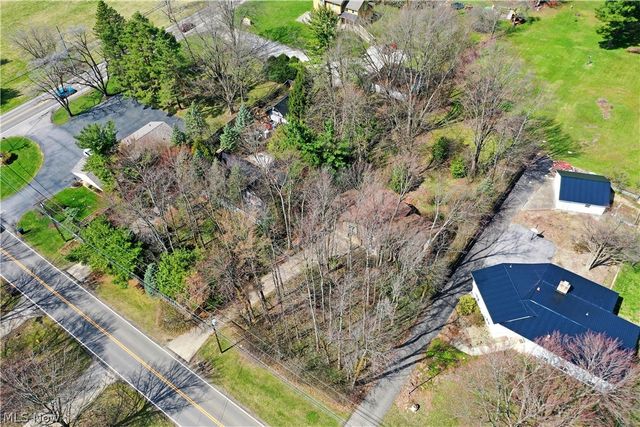 8391 Squires Lane NE, Warren, OH 44484