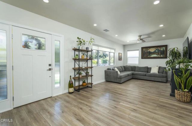 8339 Owens Street, Sunland, CA 91040