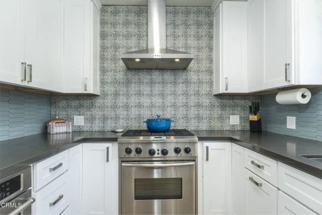 8339 Owens Street, Sunland, CA 91040