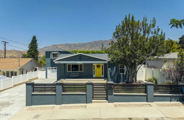 8339 Owens Street, Sunland, CA 91040