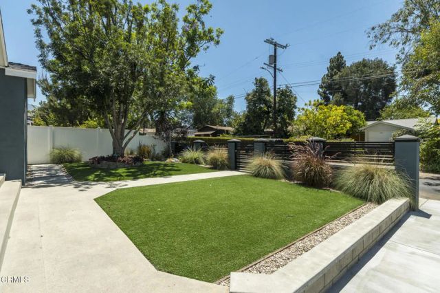 8339 Owens Street, Sunland, CA 91040