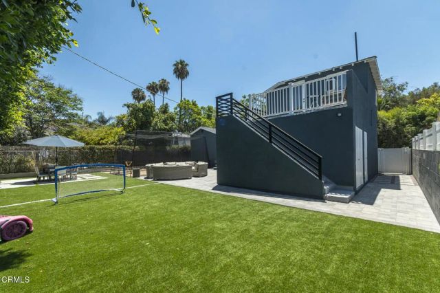 8339 Owens Street, Sunland, CA 91040