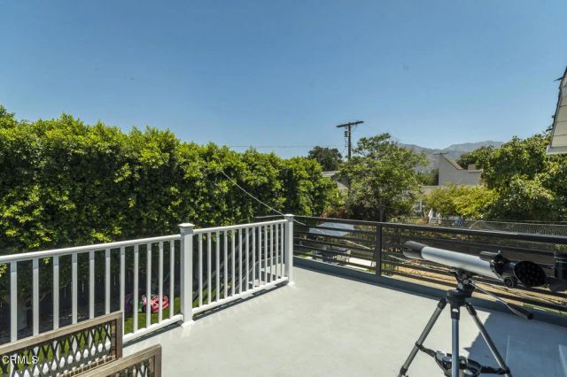 8339 Owens Street, Sunland, CA 91040