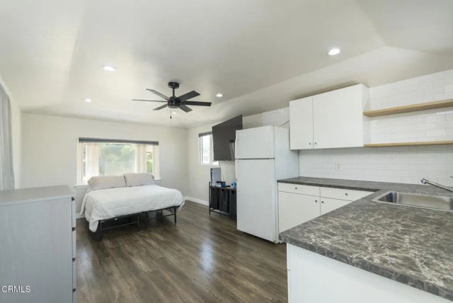 8339 Owens Street, Sunland, CA 91040
