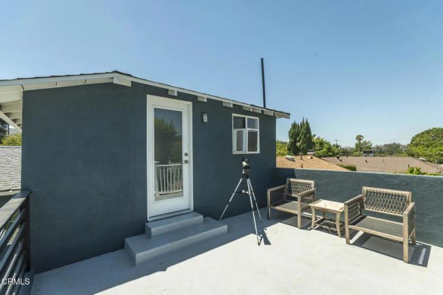 8339 Owens Street, Sunland, CA 91040