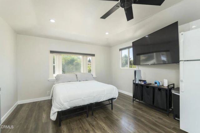 8339 Owens Street, Sunland, CA 91040