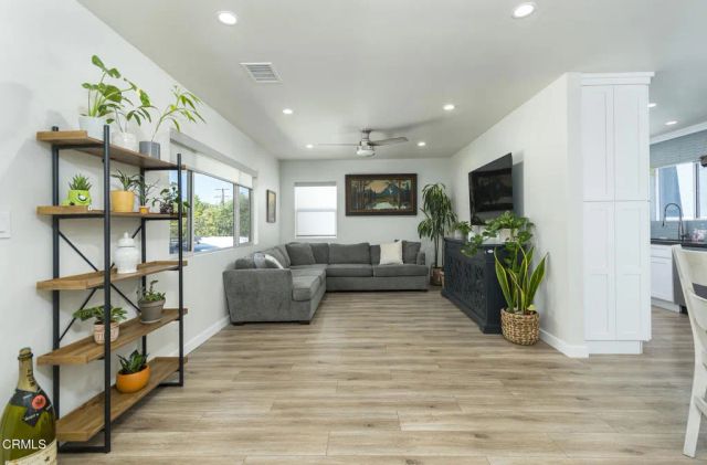 8339 Owens Street, Sunland, CA 91040