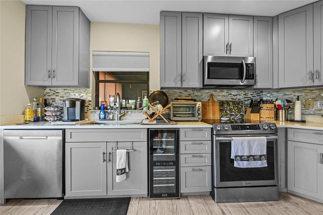 7520 La Paz Boulevard 306, Boca Raton, FL 33433