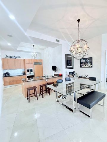 15811 Collins Avenue Ph4307, Sunny Isles Beach, FL 33160