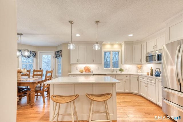 186 Imperial Drive, Glastonbury, CT 06033