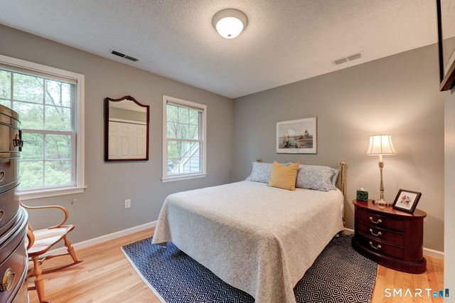 186 Imperial Drive, Glastonbury, CT 06033