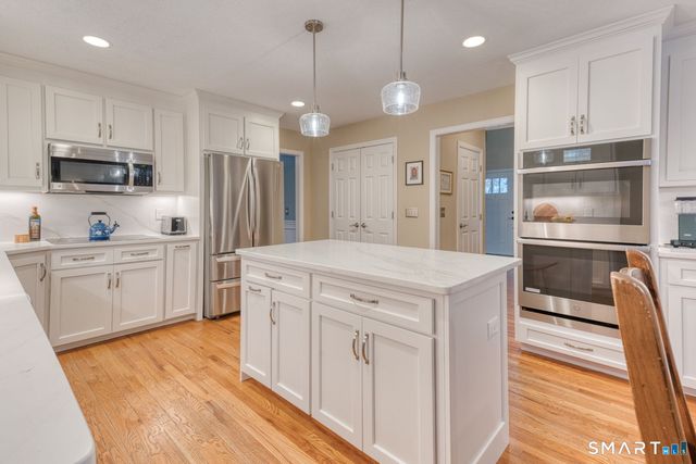 186 Imperial Drive, Glastonbury, CT 06033