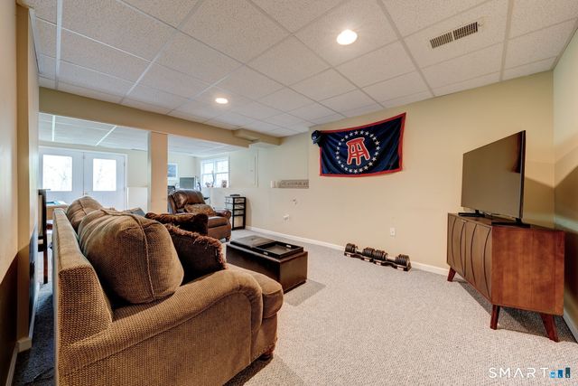 186 Imperial Drive, Glastonbury, CT 06033