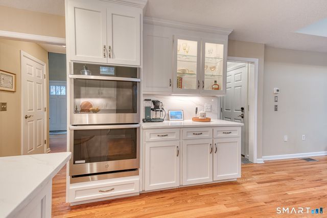 186 Imperial Drive, Glastonbury, CT 06033