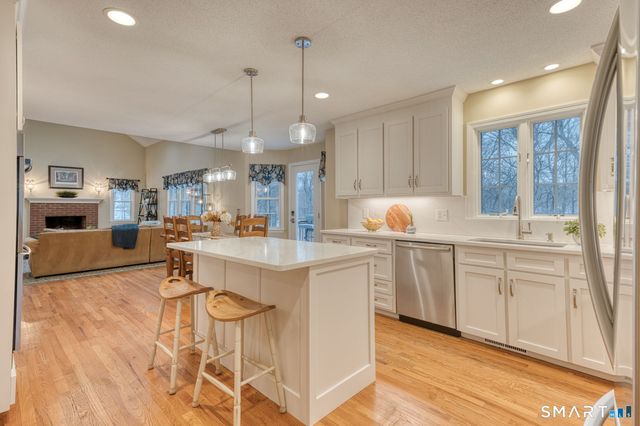 186 Imperial Drive, Glastonbury, CT 06033