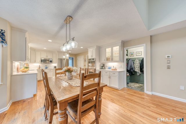 186 Imperial Drive, Glastonbury, CT 06033