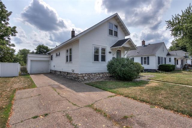 523 W Elm Street, Chippewa Falls, WI 54729