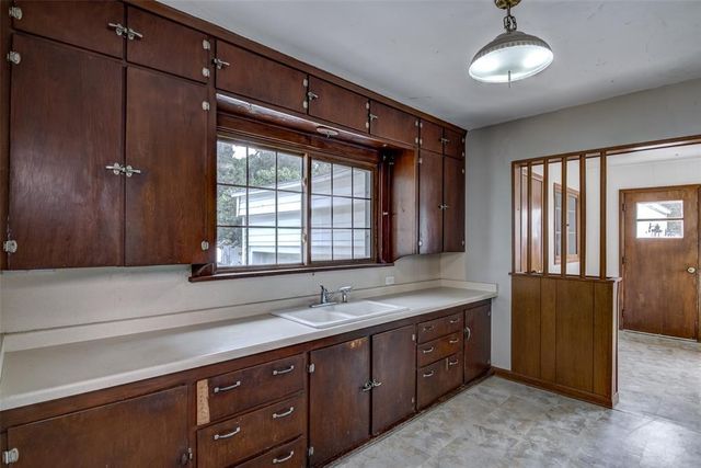 523 W Elm Street, Chippewa Falls, WI 54729
