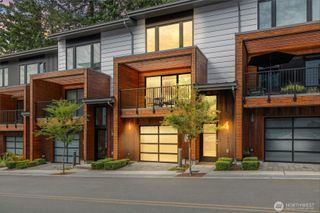 744 Hanami Lane NE, Bainbridge Island, WA 98110