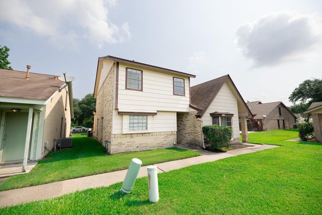 1907 Country Village Boulevard B, Humble, TX 77338
