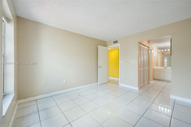 1725 W 60th Street F220, Hialeah, FL 33012
