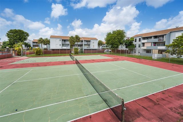 1725 W 60th Street F220, Hialeah, FL 33012