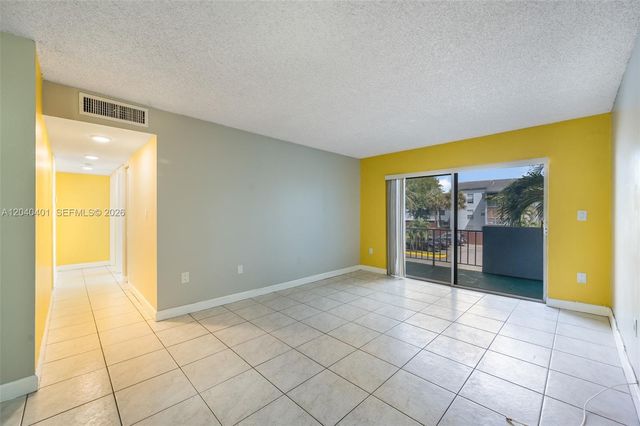 1725 W 60th Street F220, Hialeah, FL 33012