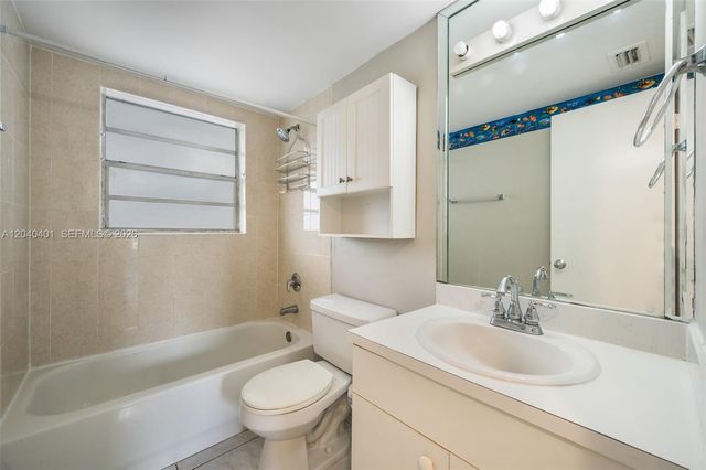 1725 W 60th Street F220, Hialeah, FL 33012