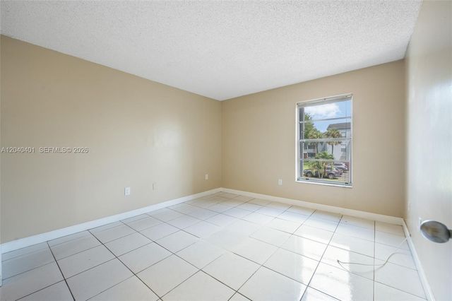 1725 W 60th Street F220, Hialeah, FL 33012
