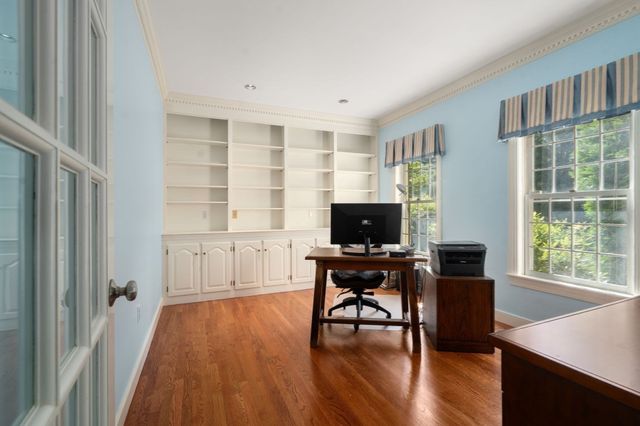2 Sanger Cir, Dover, MA 02030