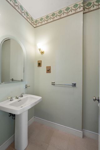 2 Sanger Cir, Dover, MA 02030