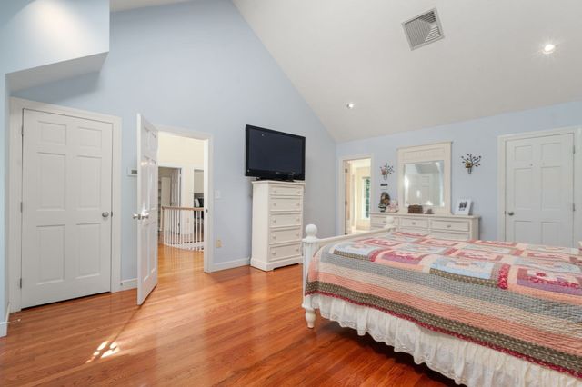 2 Sanger Cir, Dover, MA 02030