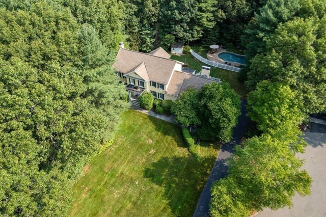 2 Sanger Cir, Dover, MA 02030