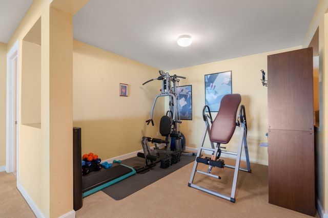 2 Sanger Cir, Dover, MA 02030