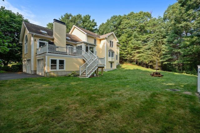 2 Sanger Cir, Dover, MA 02030