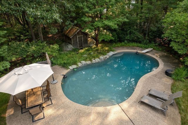 2 Sanger Cir, Dover, MA 02030