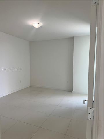 7825 NW 107th Ave 219, Doral, FL 33178
