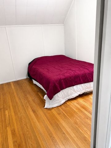 21 Bicknell St, Attleboro, MA 02703