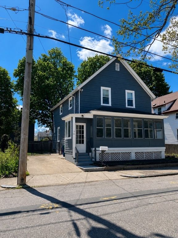 21 Bicknell St, Attleboro, MA 02703
