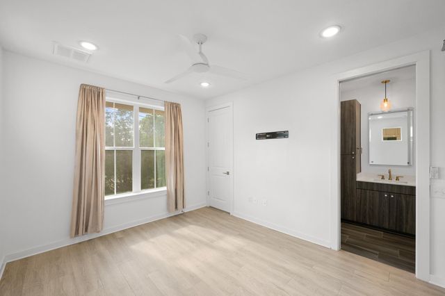 2624 Metcalfe RD 2, Austin, TX 78741