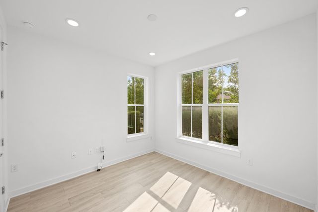 2624 Metcalfe RD 2, Austin, TX 78741