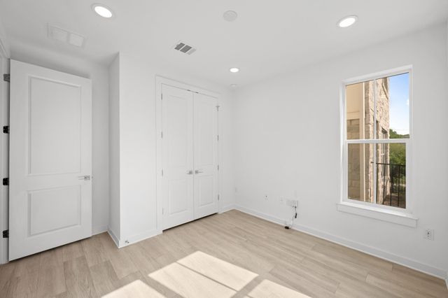 2624 Metcalfe RD 2, Austin, TX 78741