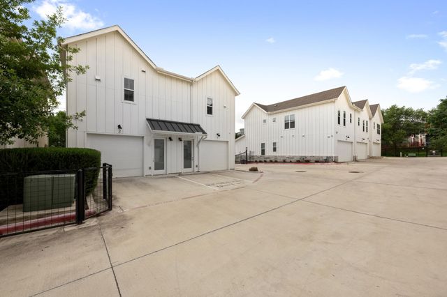 2624 Metcalfe RD 2, Austin, TX 78741