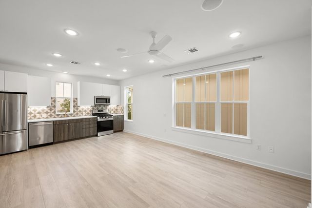 2624 Metcalfe RD 2, Austin, TX 78741